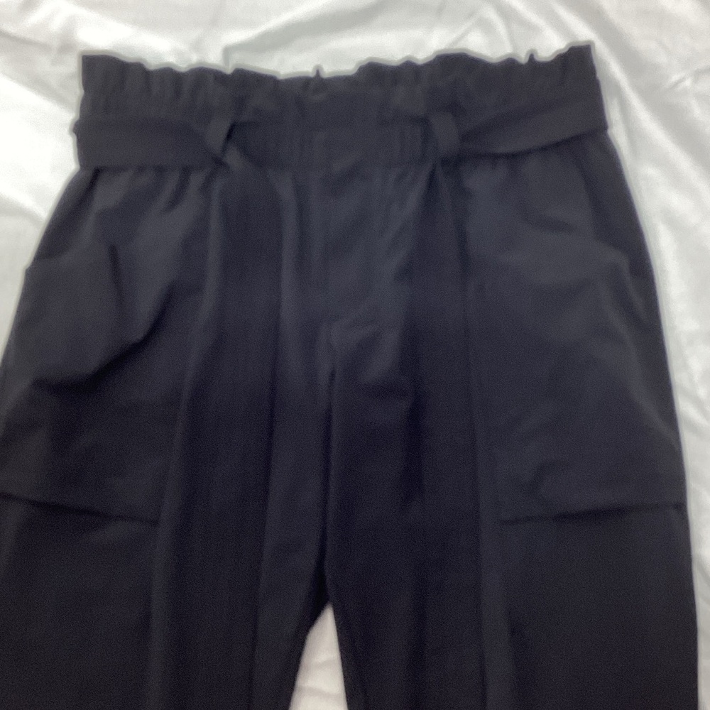 Athleta Black size 10 tie belt Pants - Picture 2 of 13